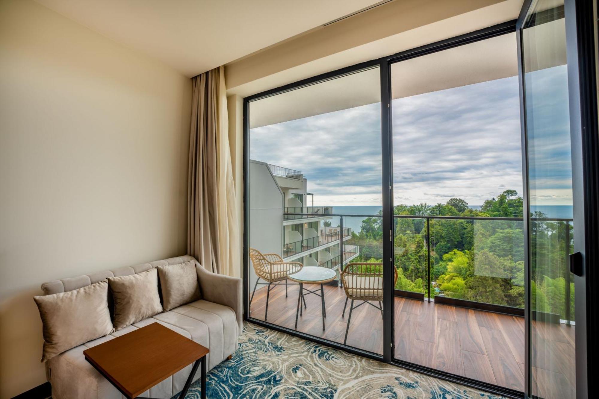 Greenwood Batumi Exterior photo